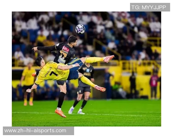 4-1，40岁C罗迸裂：无敌倒挂金钩破门，率队9连胜领跑，太牛了